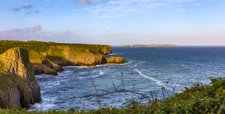 Caldey Island from Skrinkle Haven