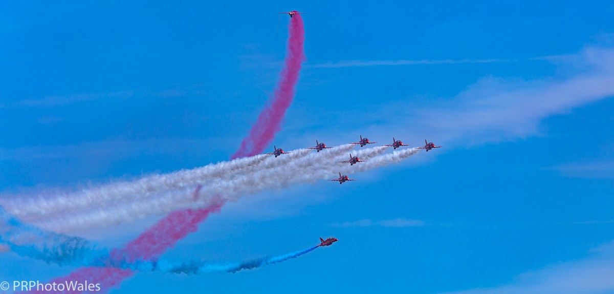 The Red Arrows performing a manouver called 'Tornado'